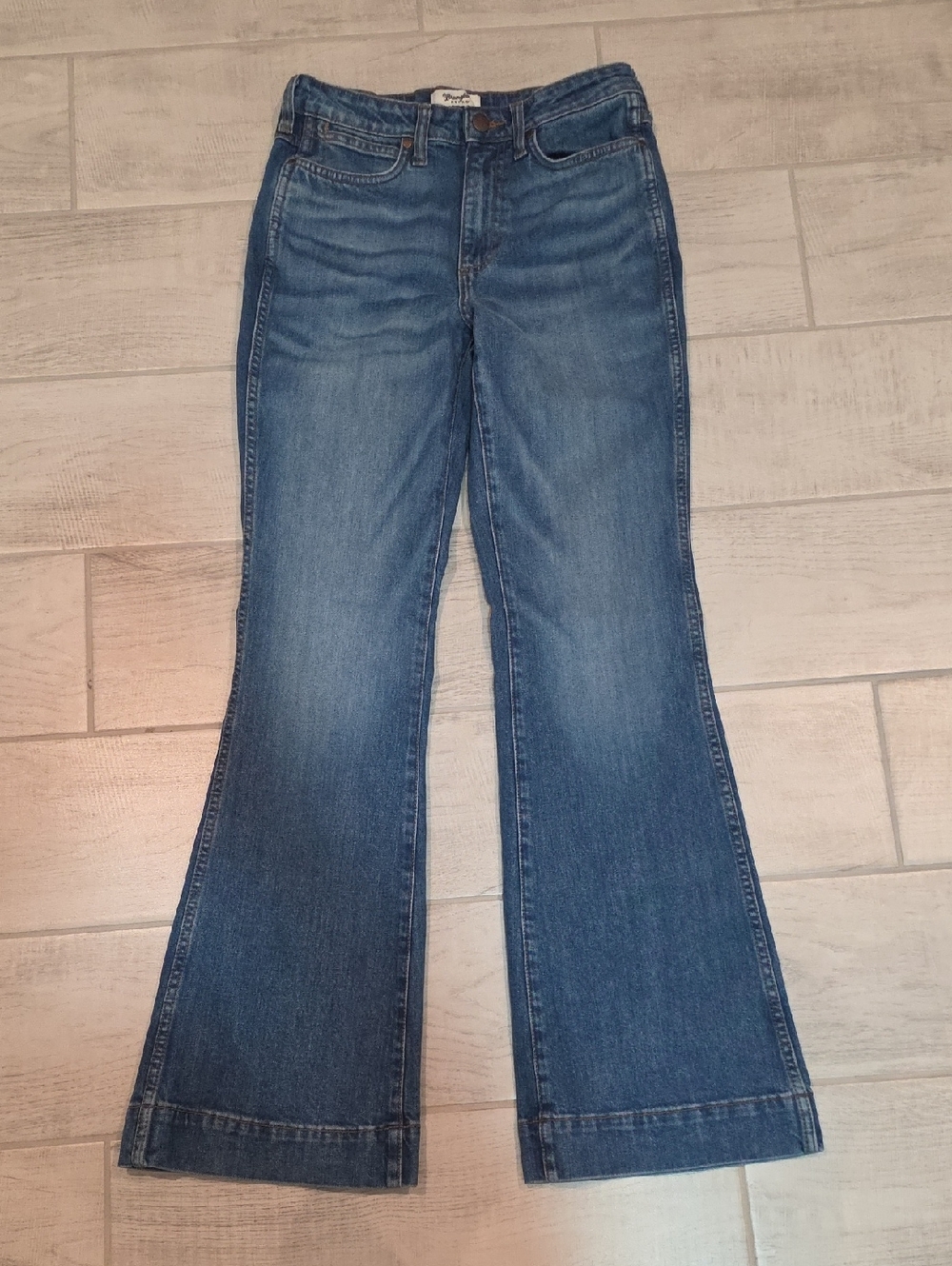 Wrangler Retro High Rise Trouser Women's Size 29x34 Medium Wash Stretch